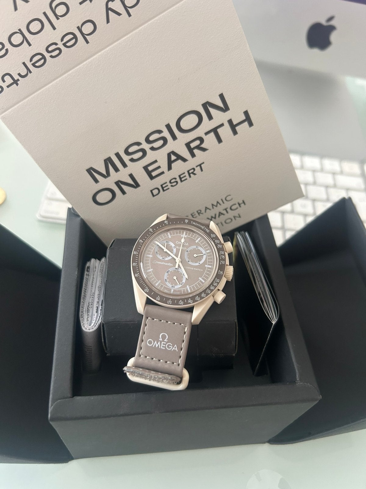 Zeer gegeerde Swatch x Omega Moonswatch in diverse kleuren!!, Sieraden, Tassen en Uiterlijk, Horloges | Heren, Overige materialen