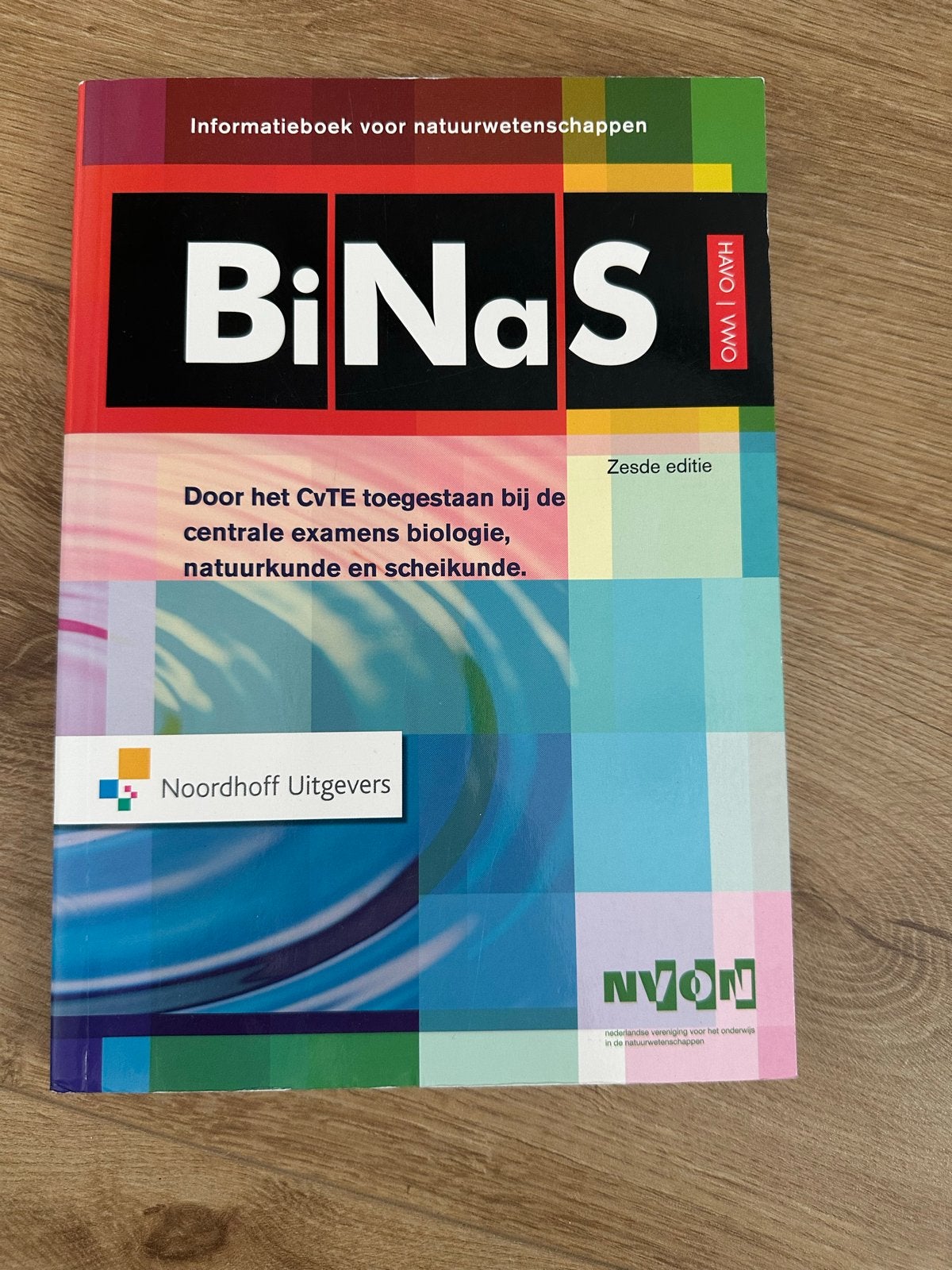 Binas 6e editie - Informatieboek natuurwetenschappen HAVO/VW, Boeken, Schoolboeken, Ophalen of Verzenden, Zo goed als nieuw, HAVO