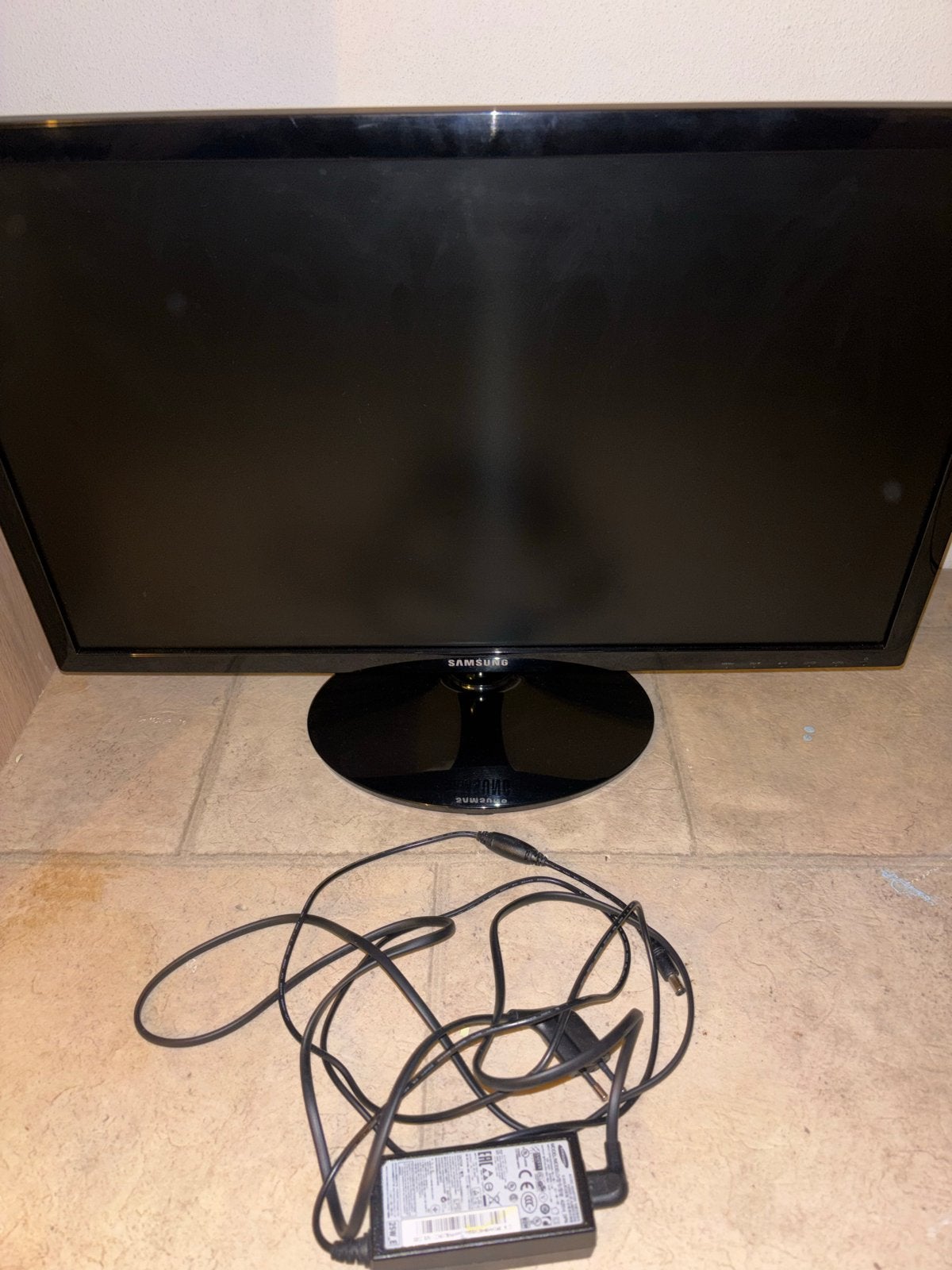 Samsung S24D340H 24 inch monitor, Computers en Software, HDMI, Full HD, Zo goed als nieuw, 1 tot 2 ms