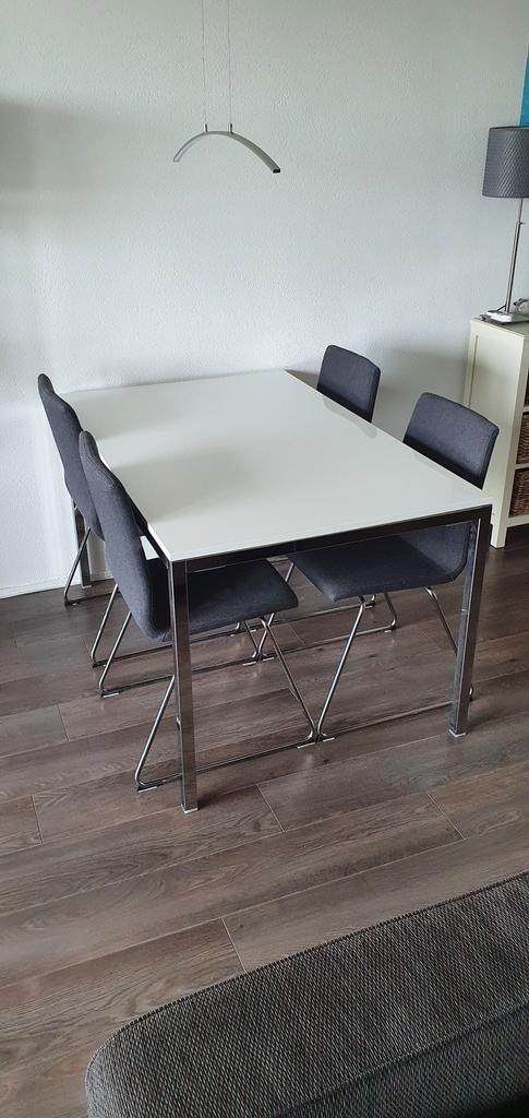 Eettafel Torsby wit 135x85cm + Ikea volfgang stoelen 4x, Huis en Inrichting, Tafels | Eettafels, Ophalen, Gebruikt, 100 tot 150 cm