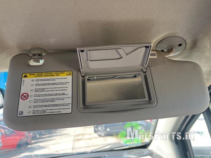 Zonneklep van een Chevrolet Spark, Gebruikt, -, Ophalen of Verzenden, -