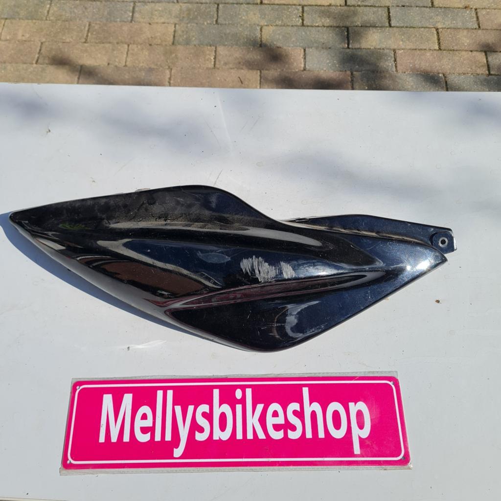 Yamaha aerox rechter zijkap zwart, Ophalen of Verzenden, Yamaha, Info@yamaha.nl, Nl