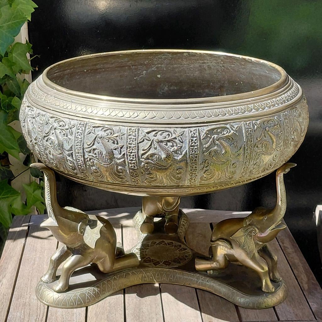 Vintage grote messing wierookschaal gedragen door olifanten, Ophalen of Verzenden