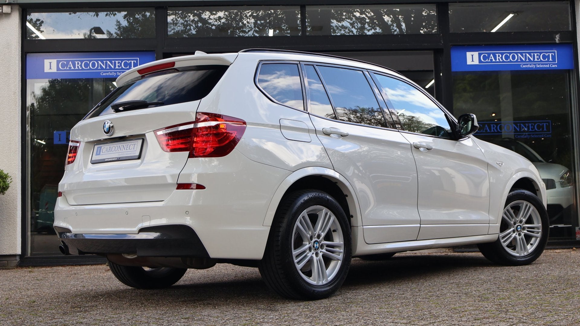 BMW X3 XDrive20i High Executive M-sport|Leder|Camera|PDC|Nav, Auto's, Dealer onderhouden, Gebruikt, Zwart, 4 cilinders