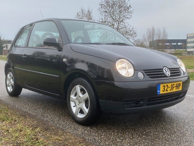 Volkswagen Lupo Comfortline 1.4 44KW 2002 Zwart, 31 €/maand, 4 cilinders, 4 stoelen, Zwart