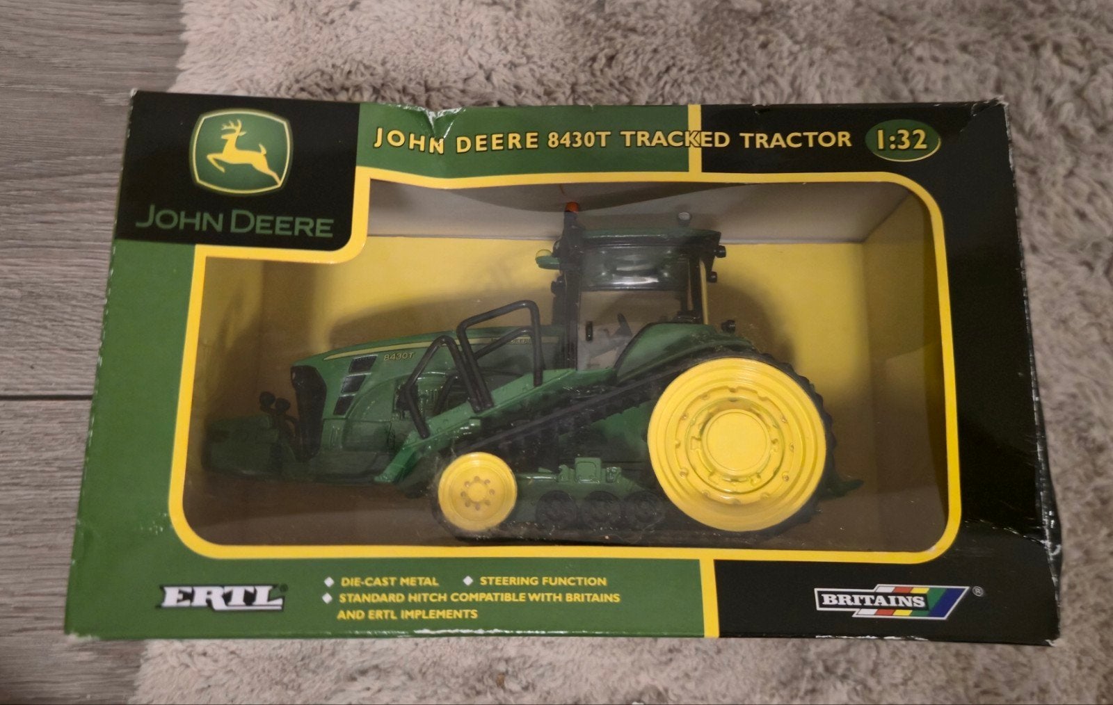 ERTL / Britains John Deere 8430T Tracked Tractor 1:32, Ophalen of Verzenden, Zo goed als nieuw, Tractor of Landbouw, Britains