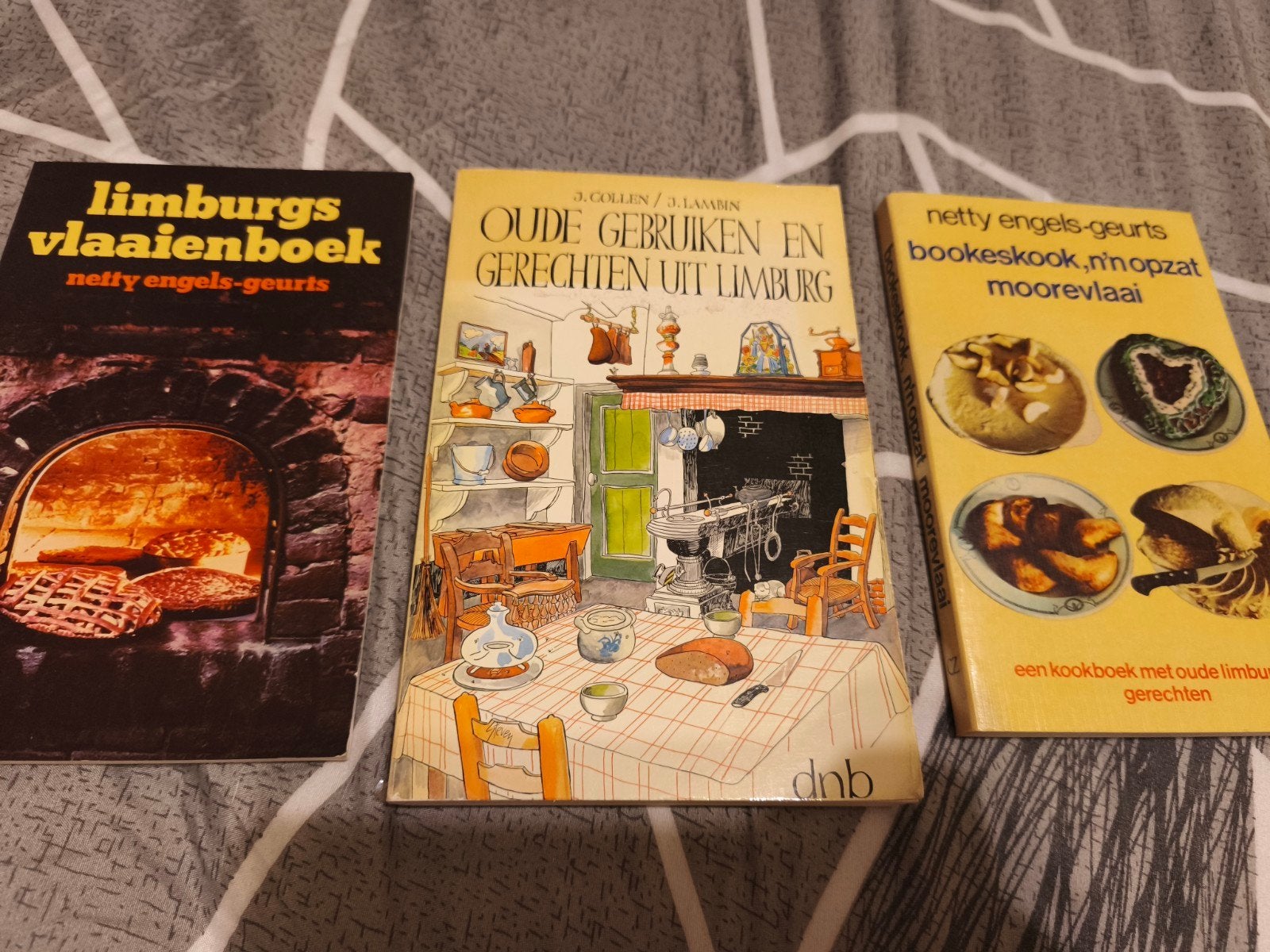 Limburgse Kookboeken: Vlaaien, Oude Gebruiken & Gerechten, Boeken, Kookboeken, Gelezen, Hoofdgerechten, Ophalen of Verzenden, Netty Engels-Geurts, A. Gullin, J. Lammn