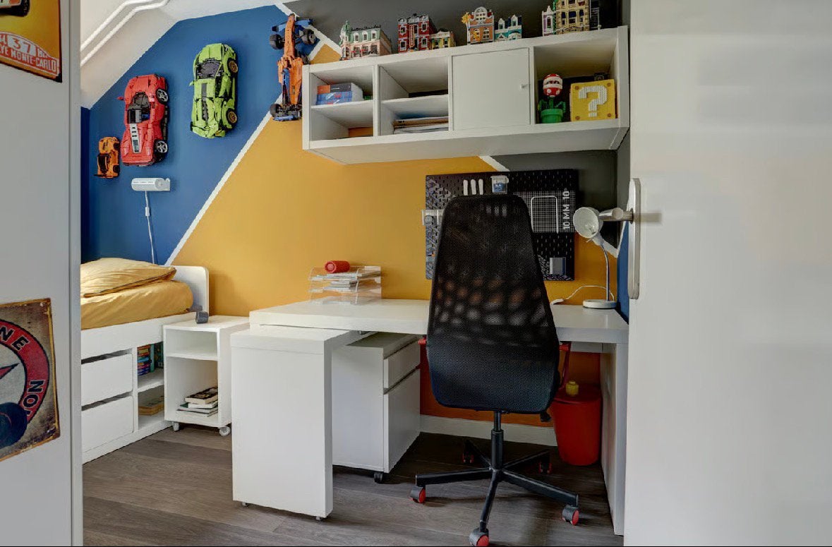 Malm bureau, Kallax kast en ladeblok (wit), Ophalen, Zo goed als nieuw