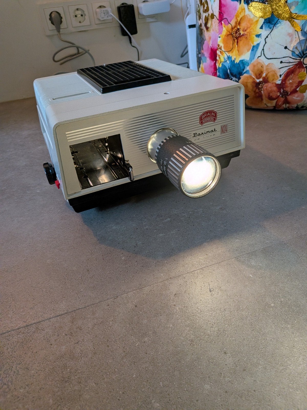 Braun Nurnberg Paximat de Luxe diaprojector met accessoires, Ophalen of Verzenden, Zo goed als nieuw