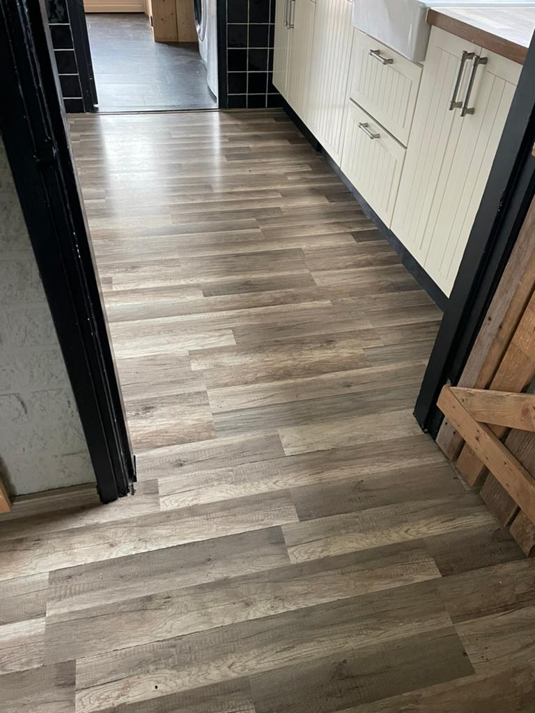 Laminaat te koop, Ophalen, Bruin, Zo goed als nieuw, 10 tot 25 m²