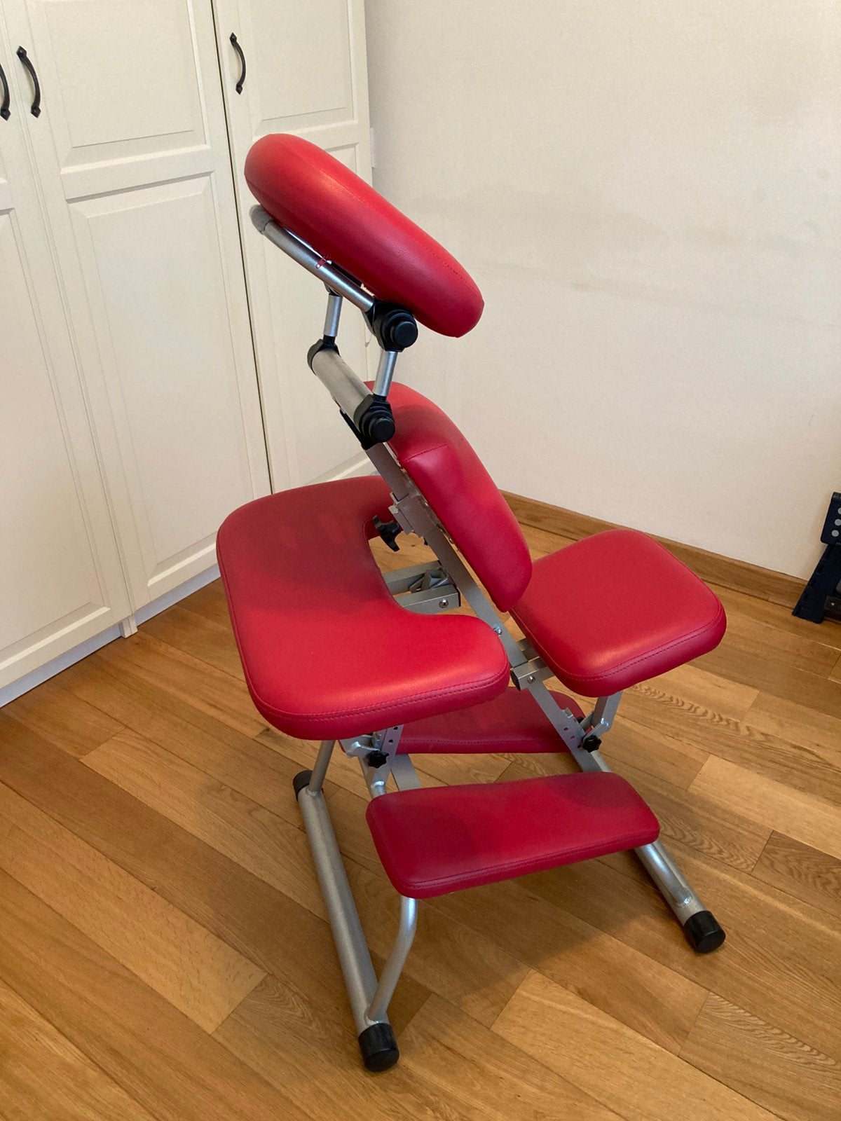 Massagestoel, Ophalen, Zo goed als nieuw, Massagestoel of Kussen