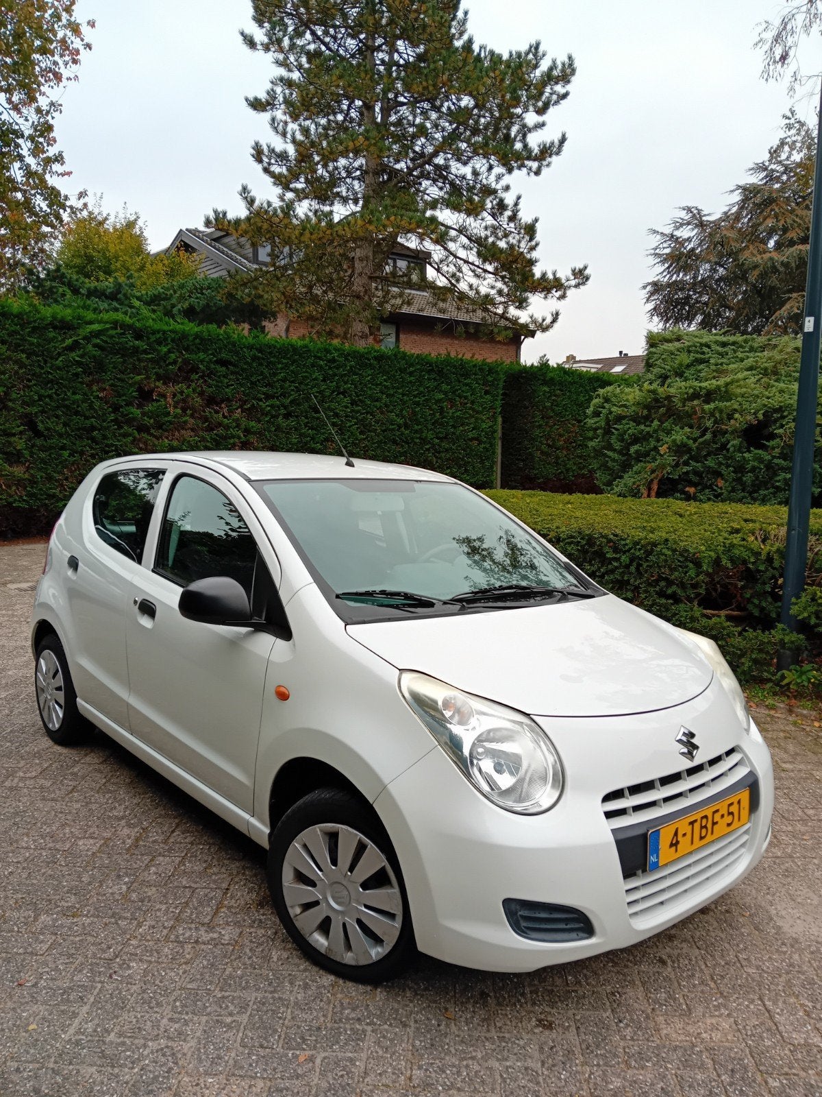 Suzuki Alto 1.0 2014 Wit, Voorwielaandrijving, 200 kg, 4 stoelen, Origineel Nederlands