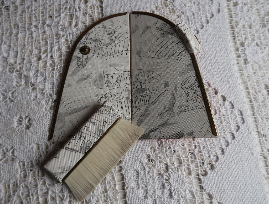 Vintage kleding schuiertje afbeelding Frans terras etui., Ophalen of Verzenden, Kinderen, Overige merken