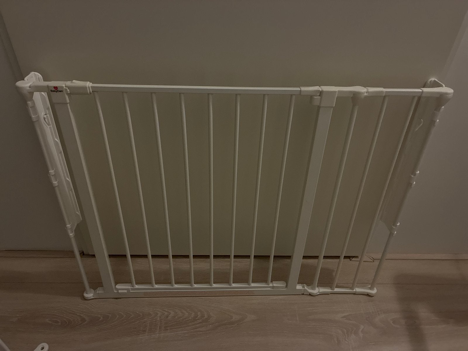 BabyDan Traphekje 92cm breed met 3x 35cm verlengstukken, Kinderen en Baby's, Ophalen, Gebruikt, Metaal of IJzer, 115 cm of meer