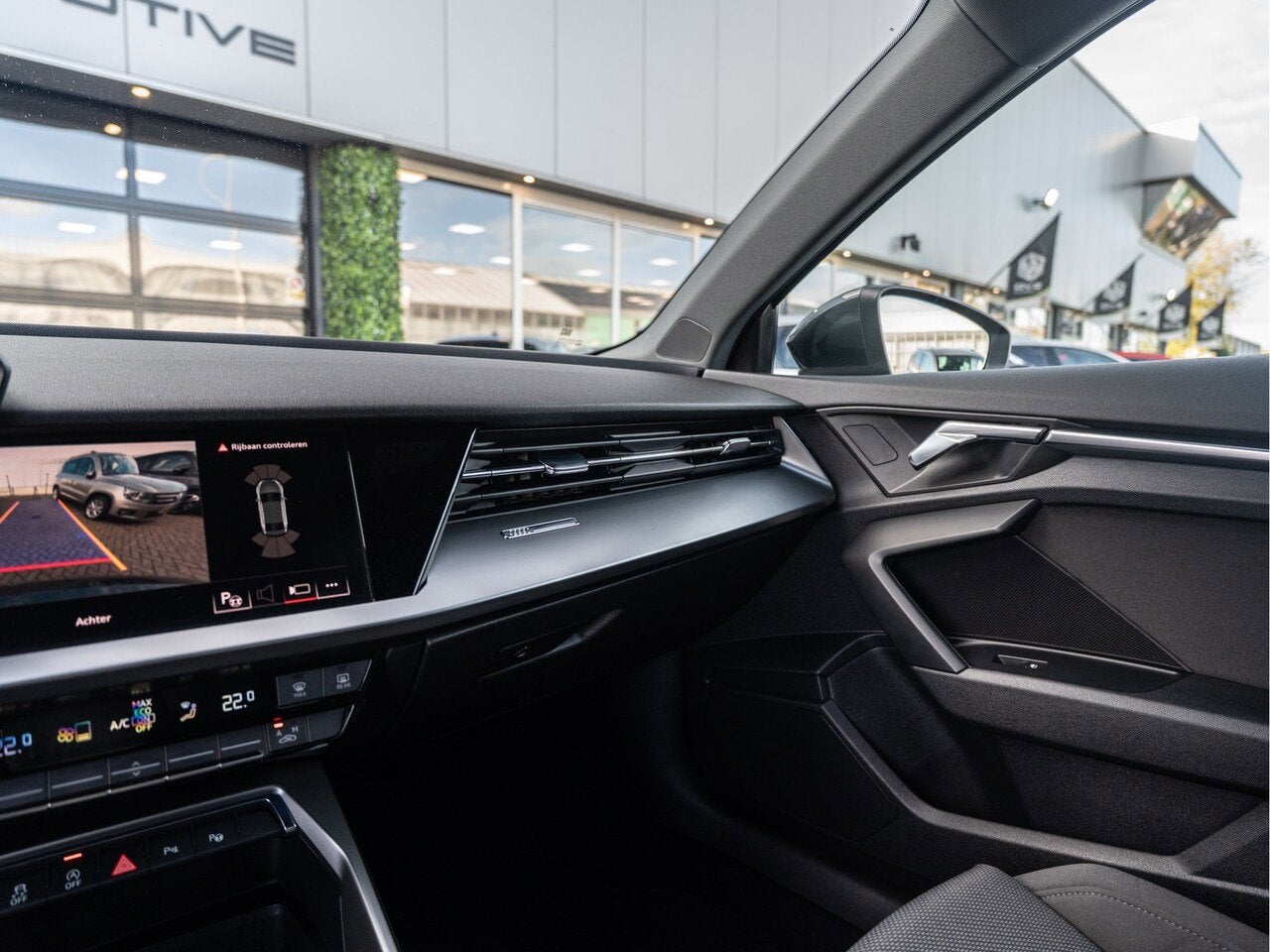 Audi A3 Limousine 35 TFSI Business edition, 4 cilinders, Origineel Nederlands, Bedrijf, 690 kg