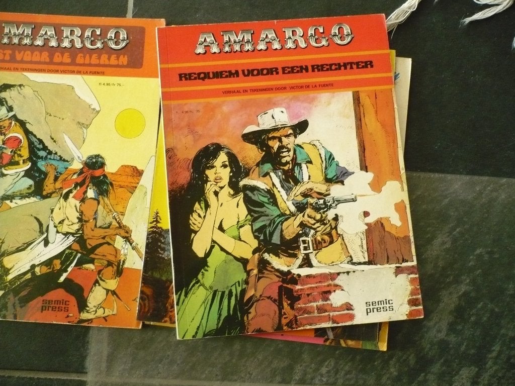 2 amargo en 2 manos kelly, Meerdere stripboeken, Ophalen of Verzenden, Gelezen