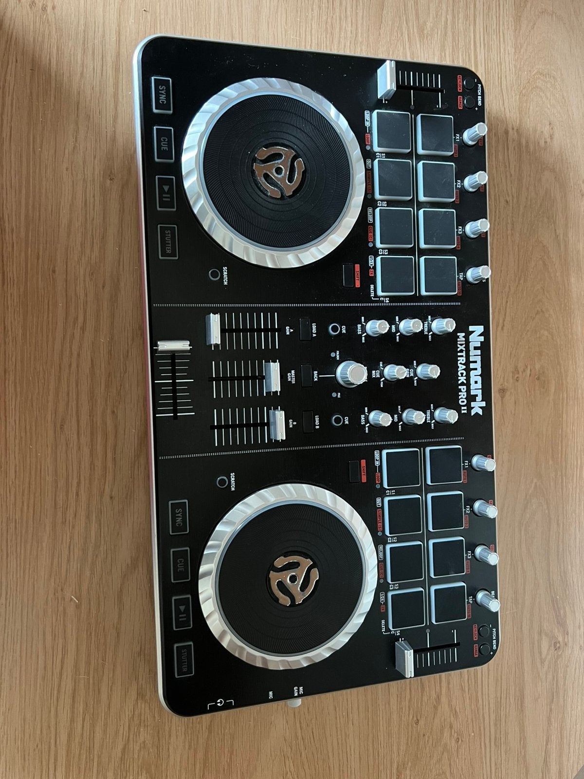 Numark Mixtrack Pro 2, Ophalen, Zo goed als nieuw, Numark