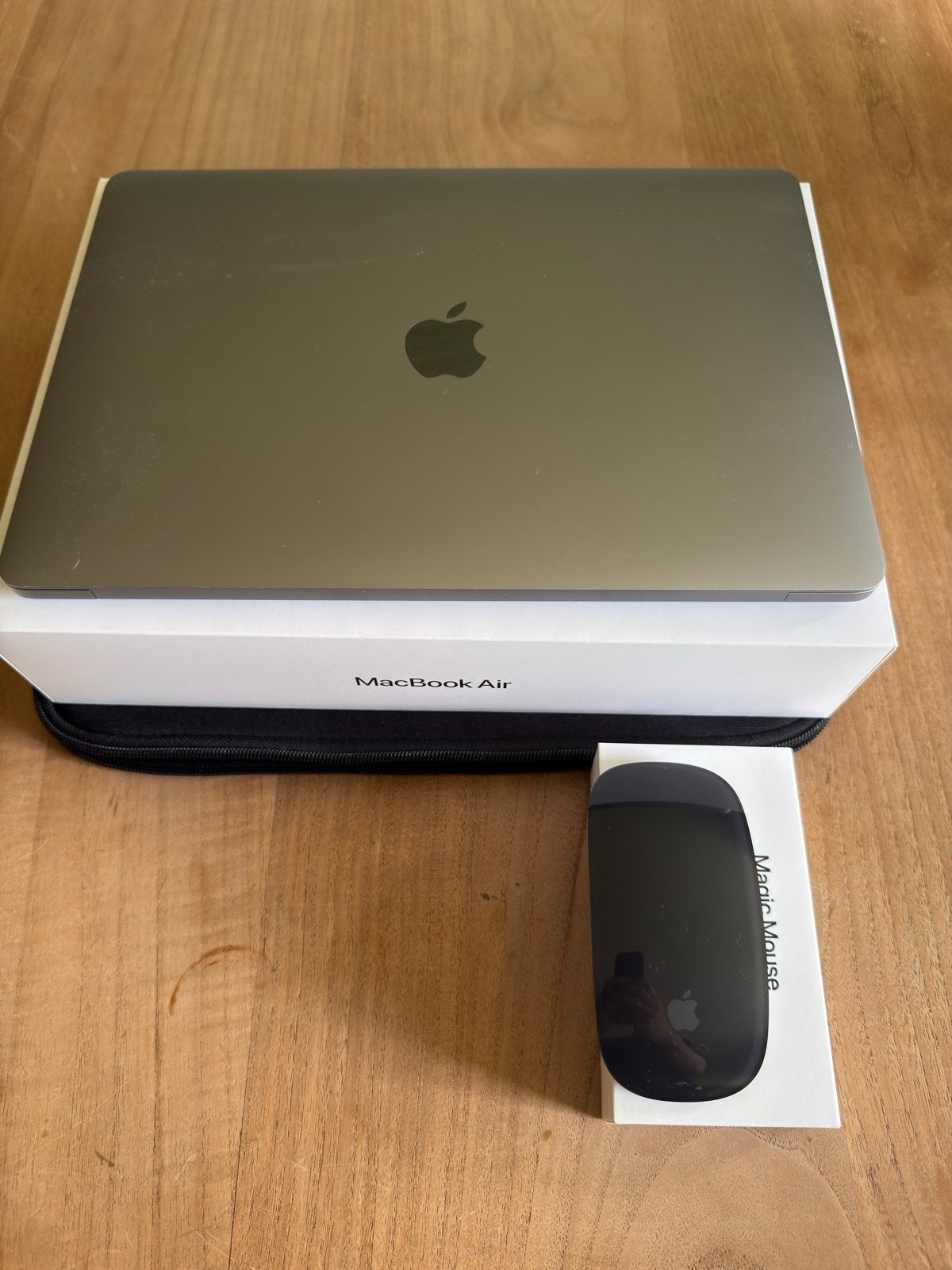MacBook Air 13-inch (2020) met Apple Magic Mouse, Computers en Software, Apple Macbooks, Zo goed als nieuw, MacBook Air, 13 inch