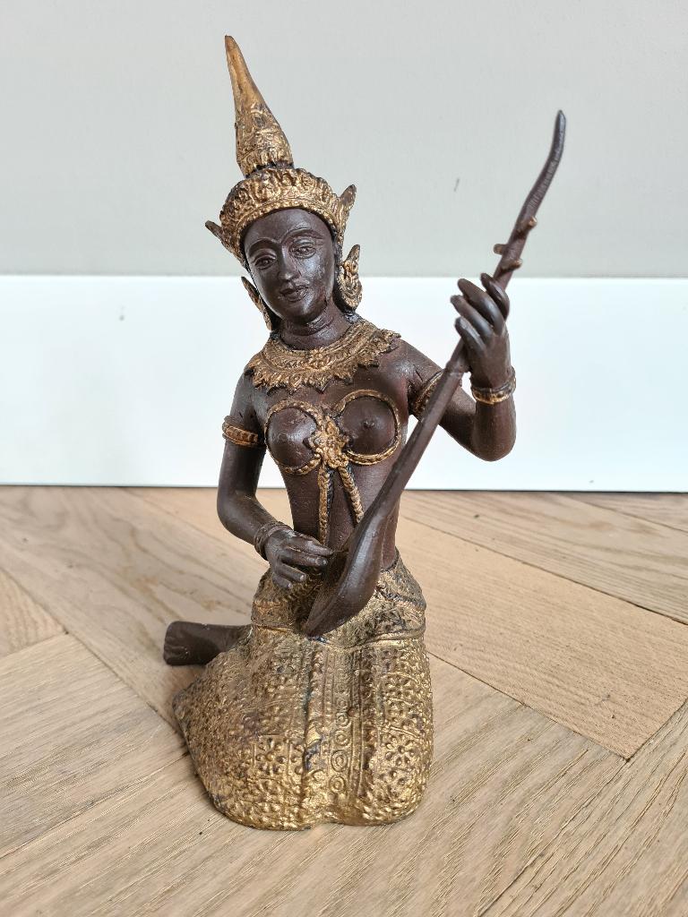 Echt Bronzen Beeld: Geknielde Thaise Muzikante / Apsara, Antiek en Kunst, Ophalen of Verzenden, Brons