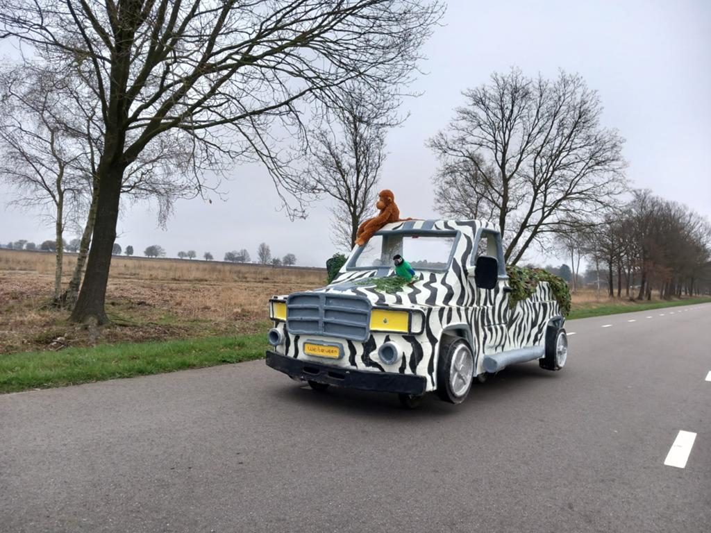 Praalwagen carnavalswagen Unieke Dodge op duofiets onderstel, Ophalen, Gebruikt, Overige typen