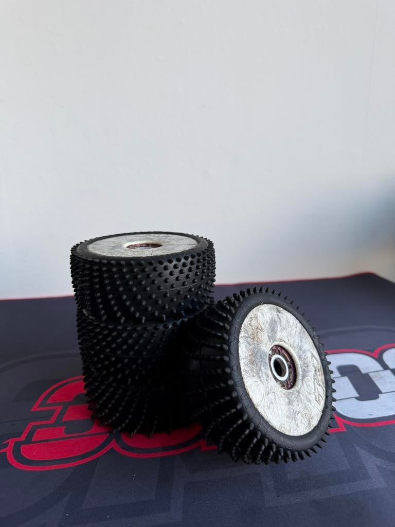 Gebruikte Schumacher Spiral Silver RC Banden 1-8, Ophalen of Verzenden, Gebruikt, Overige typen, Overige merken