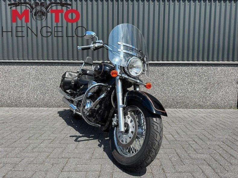 Suzuki INTRUDER VL 800 VOLUSIA (bj 2004), B.V. NIMAG / SUZUKI, Lange dreef 12
4131NH  VIANEN, NL, Chopper, Bedrijf