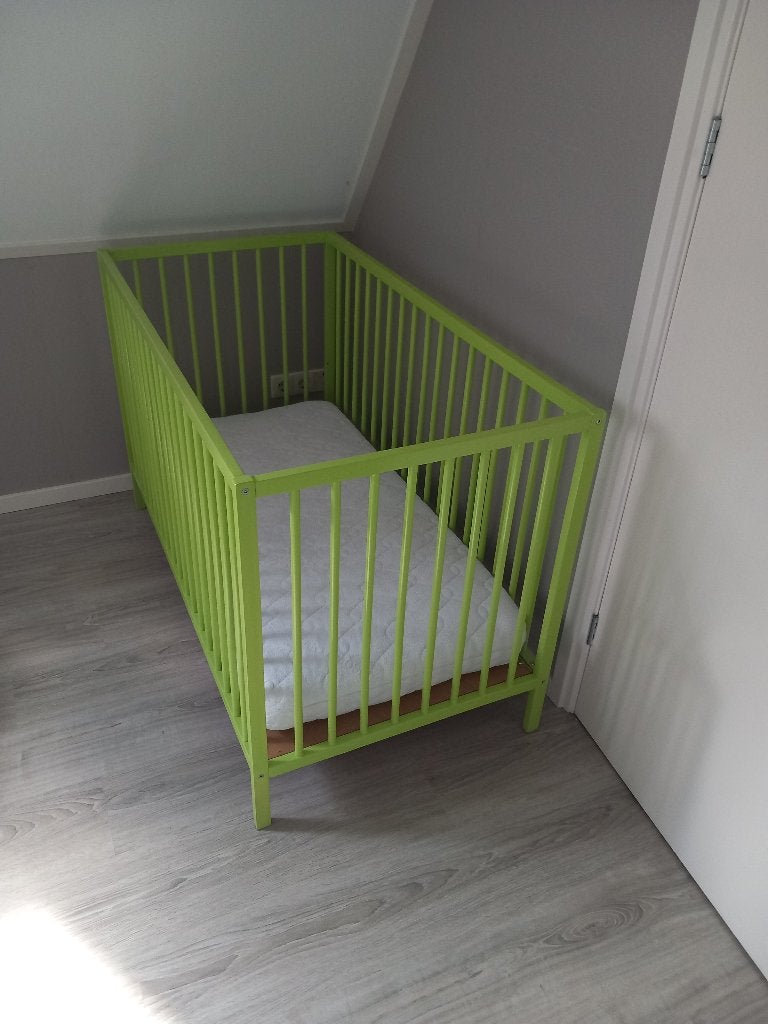 te koop kinderledikantje, Ophalen of Verzenden, Zo goed als nieuw, Ledikant