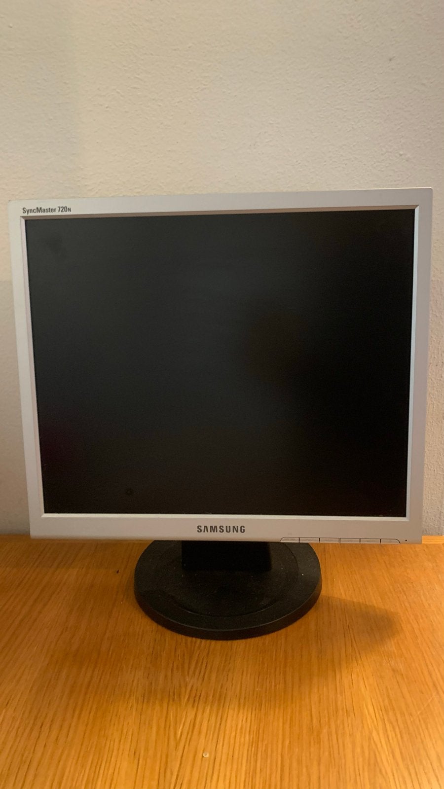 Samsung SyncMaster 720N Monitor - 17 inch, Computers en Software, Monitoren, Ophalen, Kantelbaar, VGA, 60 Hz of minder