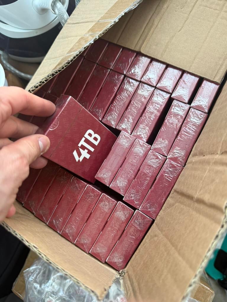 Waterdichte speelkaarten 100 stuks koninhsdag, Doe-het-zelf en Verbouw, Metselstenen, Ophalen of Verzenden, Zo goed als nieuw