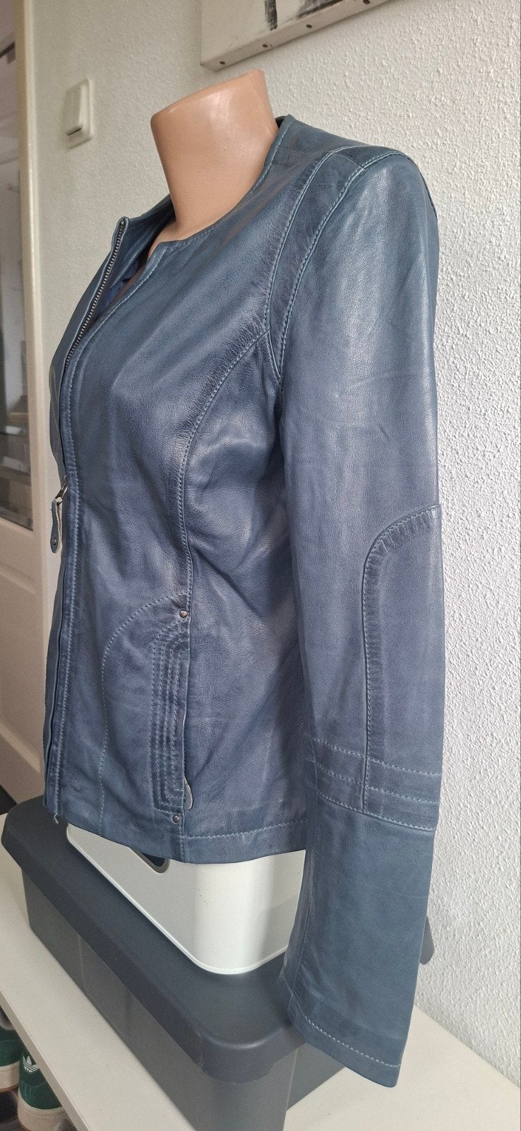 Mooi blauw leren jasje van Carlo Sacchi maat 40/42 als nieuw, Blauw, Maat 42/44 (L), Ophalen of Verzenden, Zo goed als nieuw