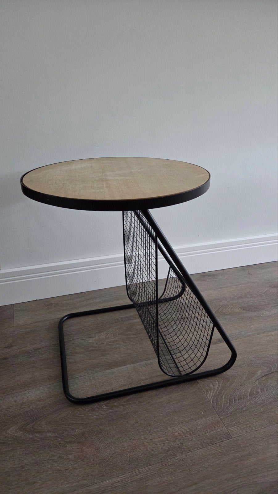 Bijzettafel met lectuurbak, Ophalen, Meerdere vakken, Gebruikt, Modern