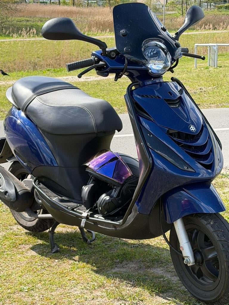 Zip 4takt WAARDEPEILING, Fietsen en Brommers, Scooters | Piaggio, Ophalen of Verzenden, Zo goed als nieuw, Benzine, Zip
