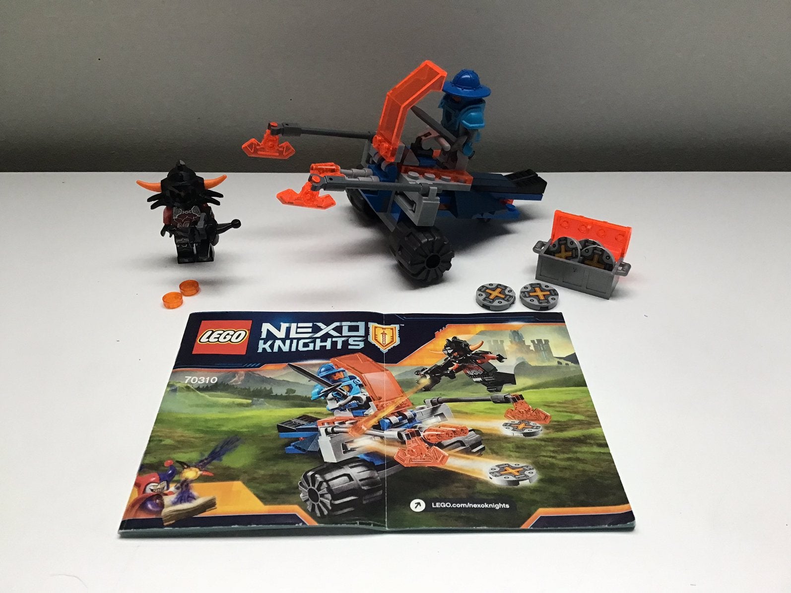 Lego Nexo Knights 70310 -  Knighton Battle Blaster, Ophalen of Verzenden, Gebruikt