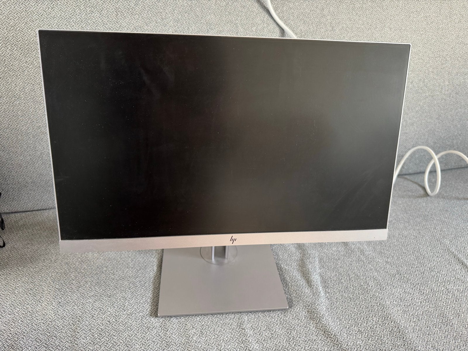 HP EliteDisplay E223 scherm - Zo goed als nieuw, Ophalen, IPS, In hoogte verstelbaar, Full HD