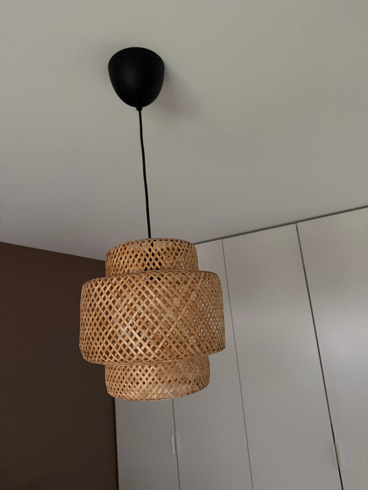 IKEA Sinnerlig hanglamp bamboe 27 cm met LED lamp, Ophalen, Zo goed als nieuw, Natuurlijk materiaal, E27 (groot)