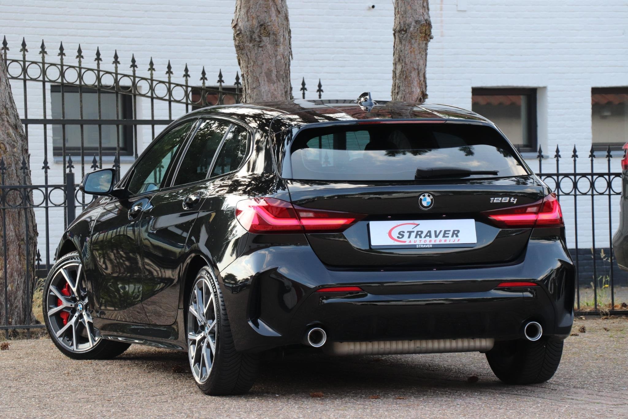 BMW 1-serie 128ti Executive |M-Sport PRO |Stoelverwarming, Auto's, Gebruikt, Euro 6, 4 cilinders, Zwart