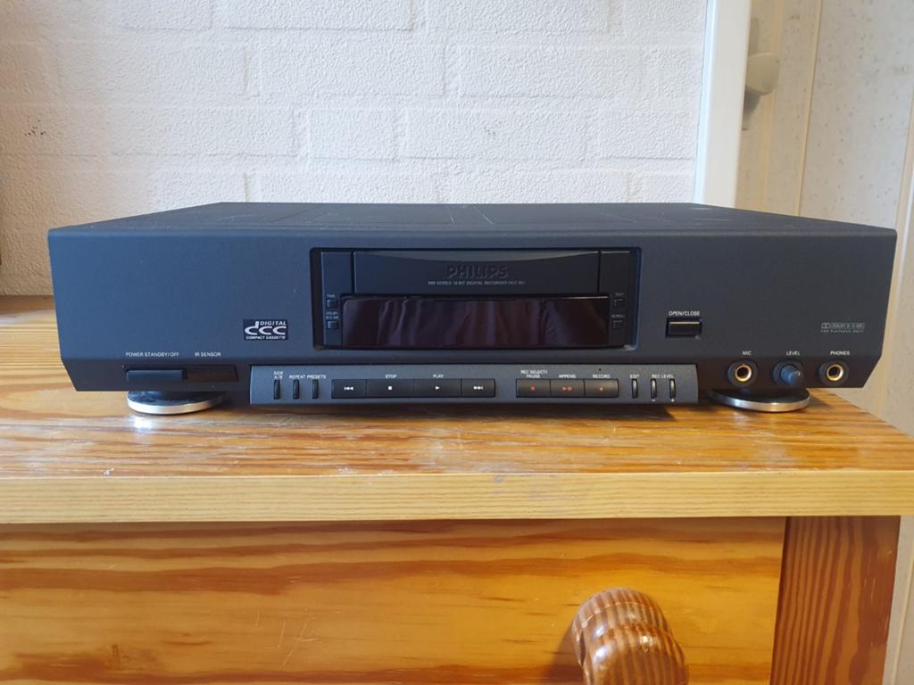 Philips DCC 951 en DCC 822 met 5 nieuwe DCC banden, Ophalen of Verzenden, Bandrecorder, Met banden