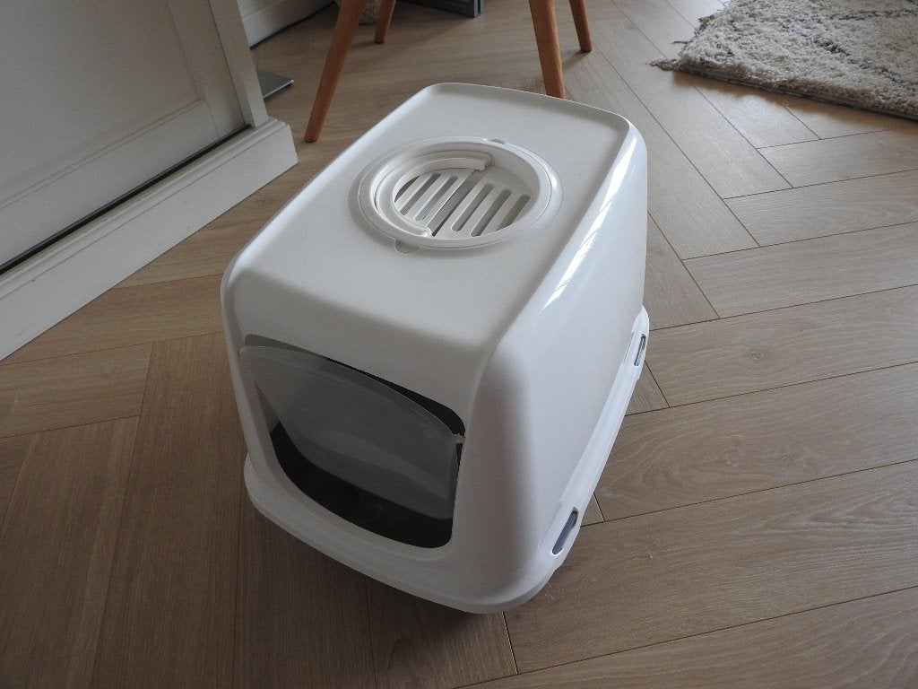 Draagbare kleine kattenbak, grijs met wit. Nieuwstaat., Ophalen, Zo goed als nieuw, Gesloten