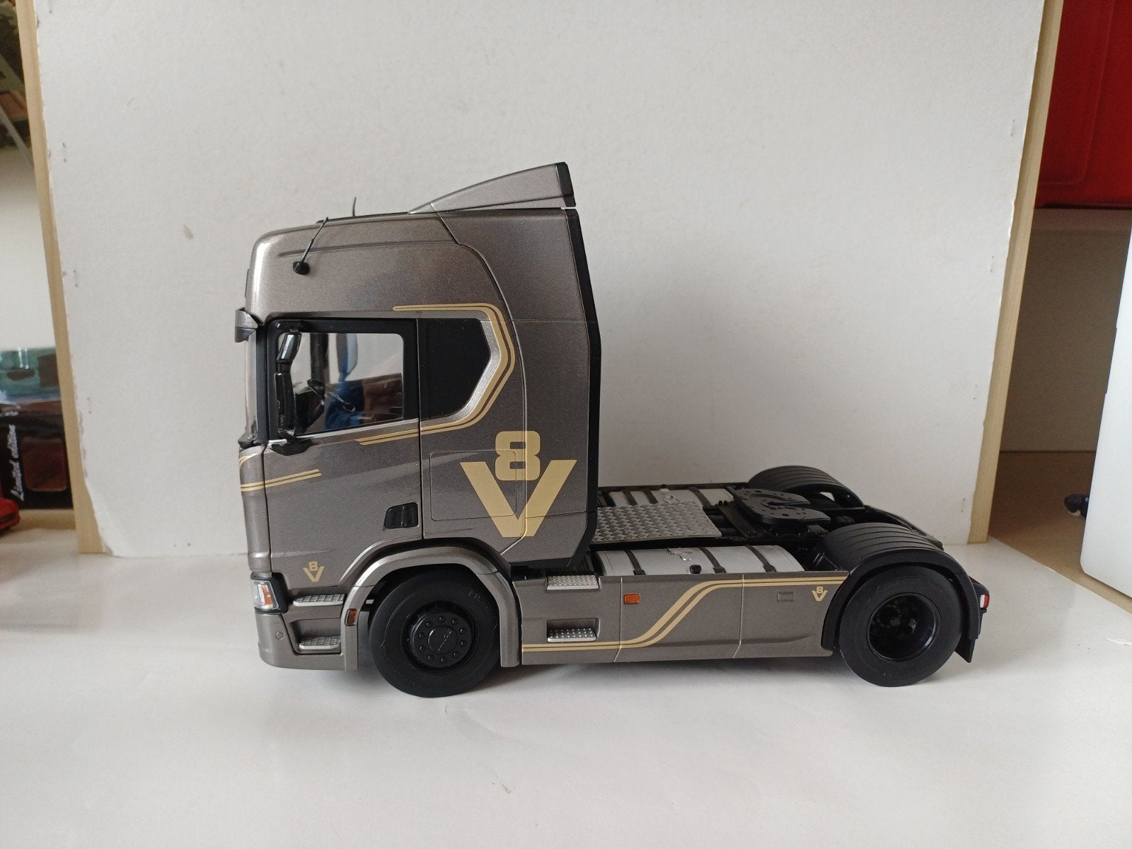 1:18 Premium ClassiXXs ixo Scania R500, Ophalen of Verzenden, Zo goed als nieuw, Overige merken