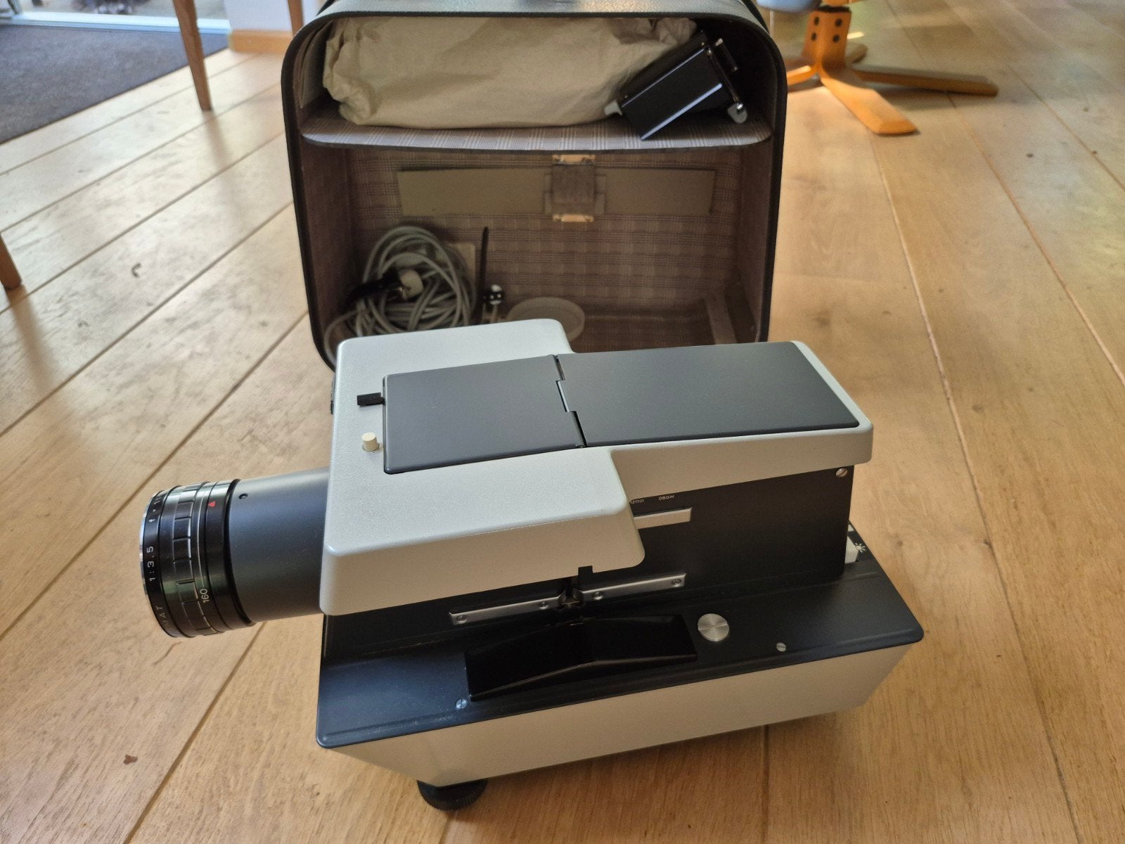 Rollei diaprojector 4x4 en 6x6 compleet met koffer, Ophalen of Verzenden, Gebruikt