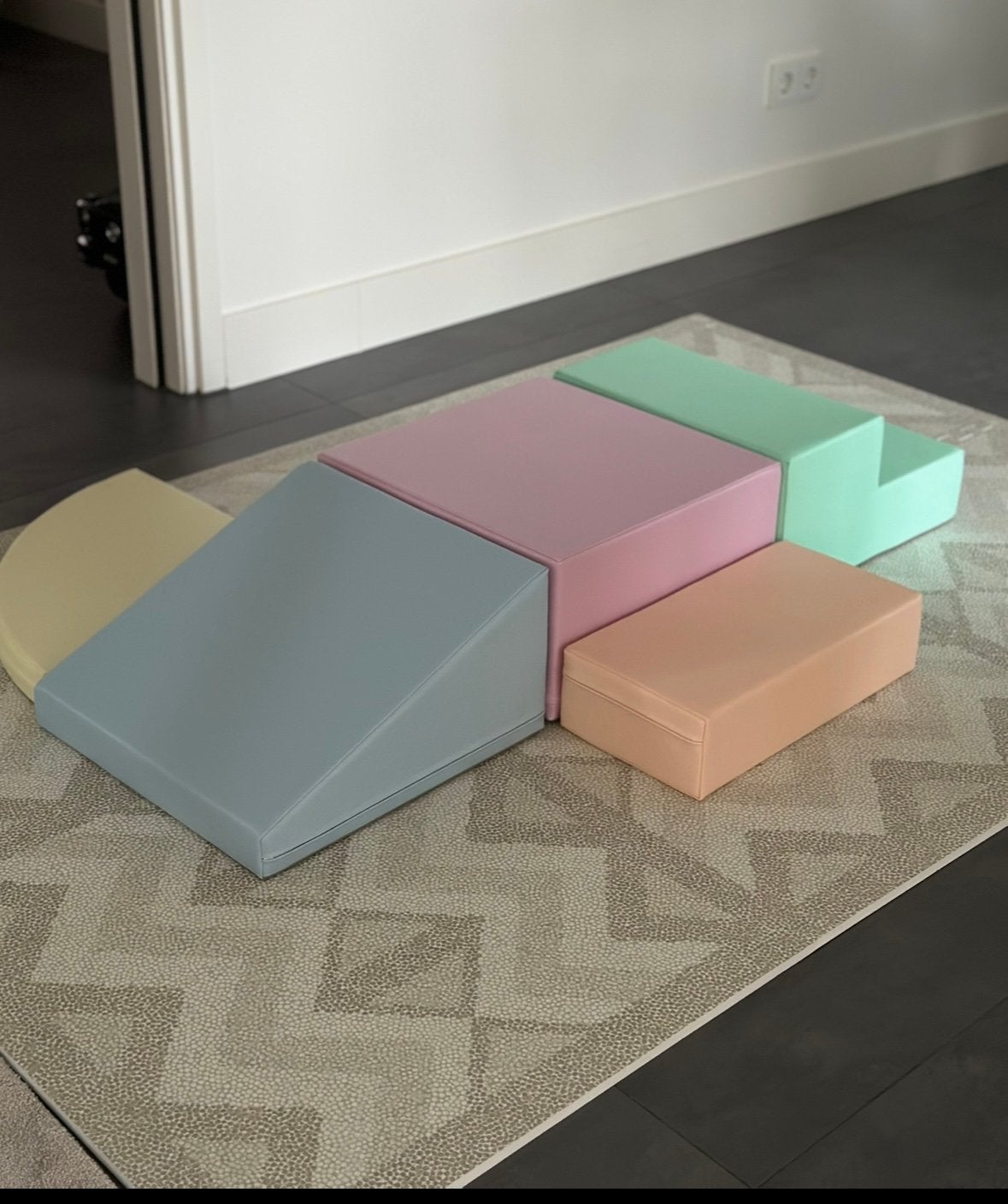 IGLU Foam Speelblokken Pastelkleuren - 5 Delig, Kinderen en Baby's, Ophalen, Zo goed als nieuw, Overige typen