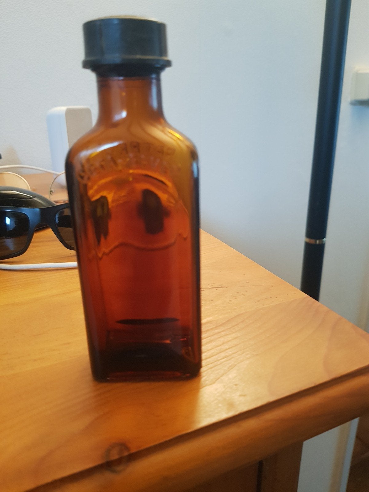 Ceta bever oud flesje cetrex vlekkenwater, Verzamelen, Glas en Borrelglaasjes, Ophalen of Verzenden, Zo goed als nieuw, Overige typen