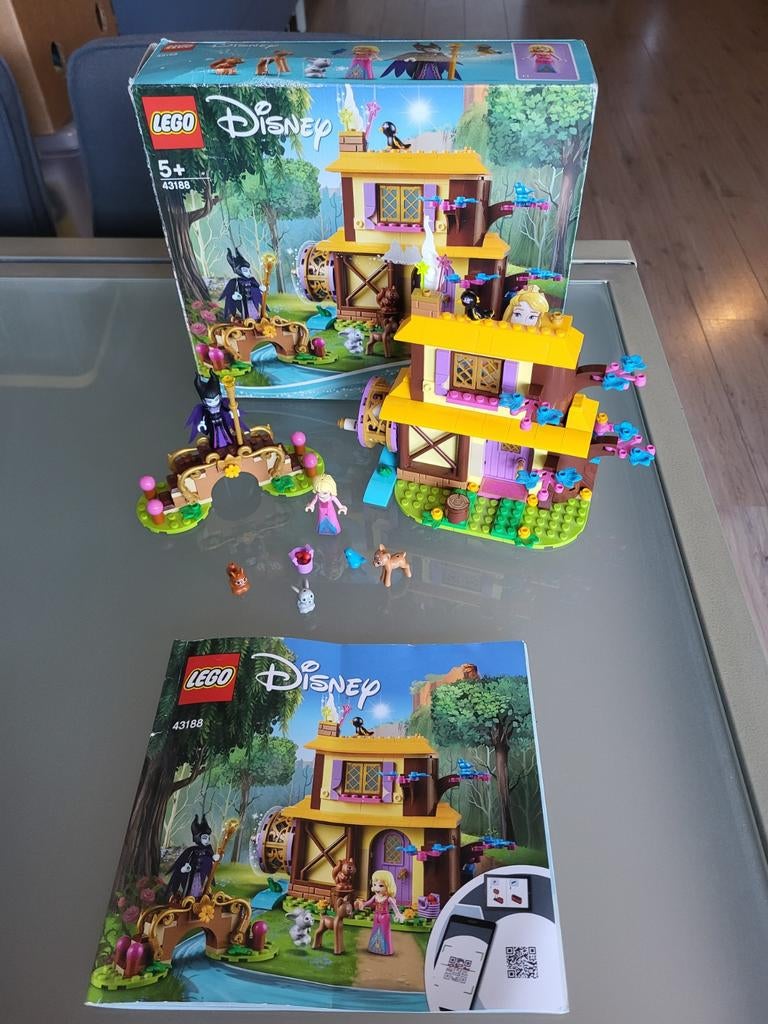 Lego Disney 43188 Aurora's Bos Huisje - Compleet met doos, Lego, Ophalen of Verzenden, Zo goed als nieuw, Disney