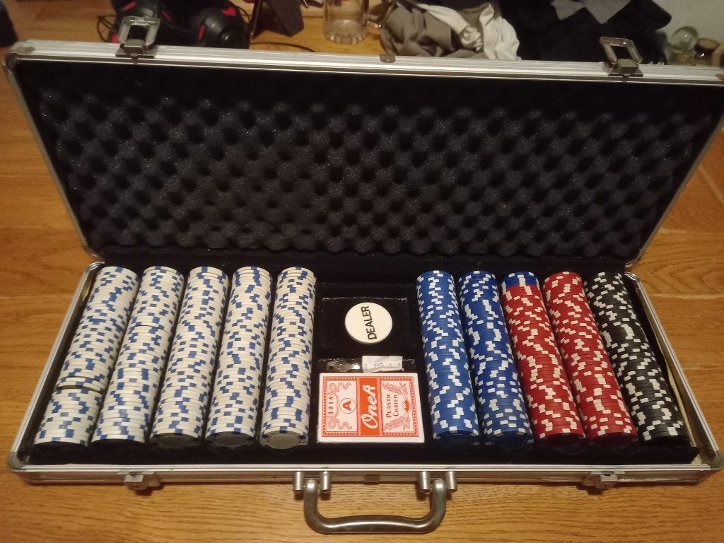 Luxe pokerset 500 chips, Hobby en Vrije tijd, Gezelschapsspellen | Kaartspellen, Vijf spelers of meer, Ophalen of Verzenden, Gebruikt
