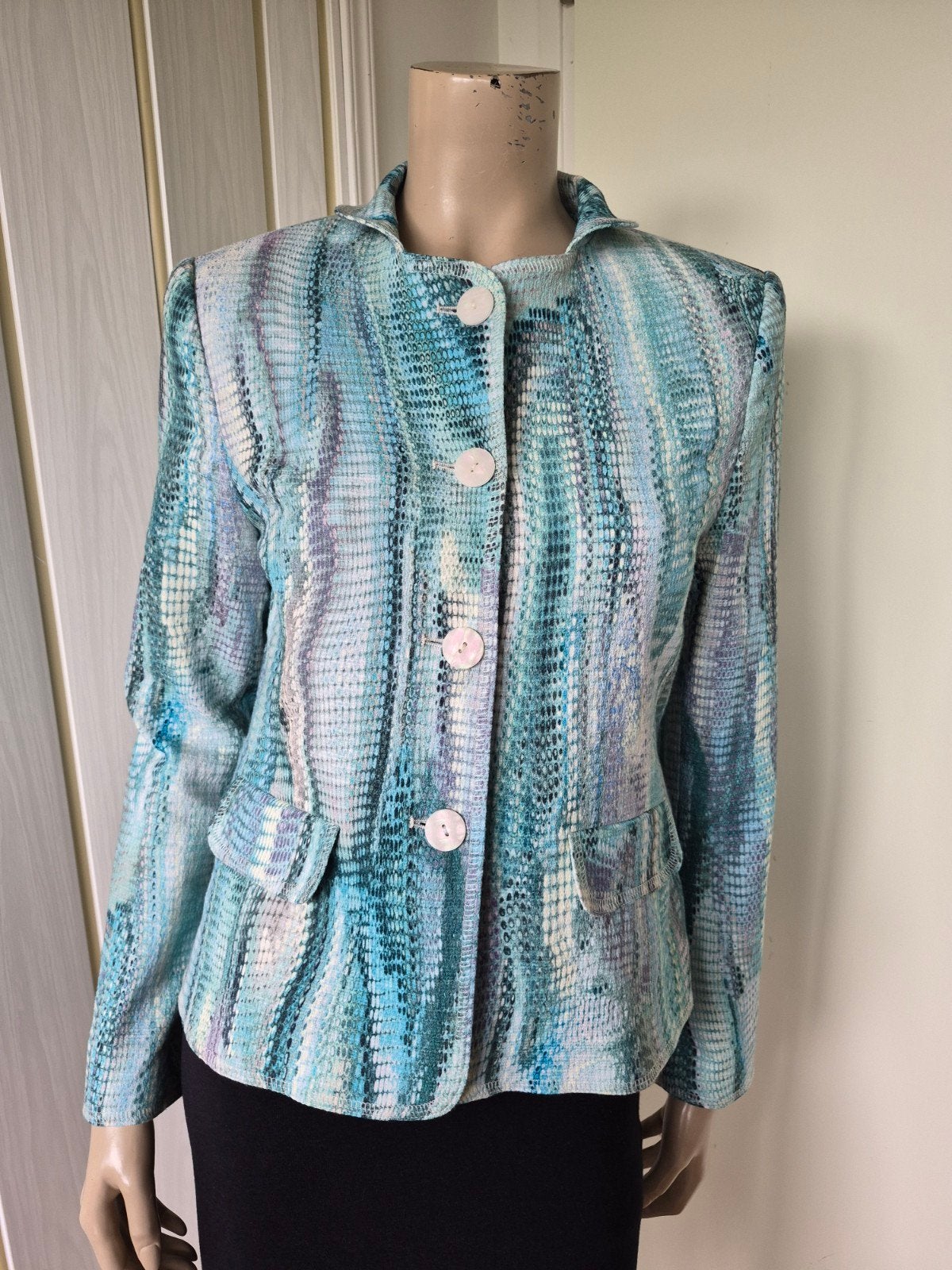 B Three jasje blauw maat 38/40, Blauw, Ophalen of Verzenden, Zo goed als nieuw, Jasje