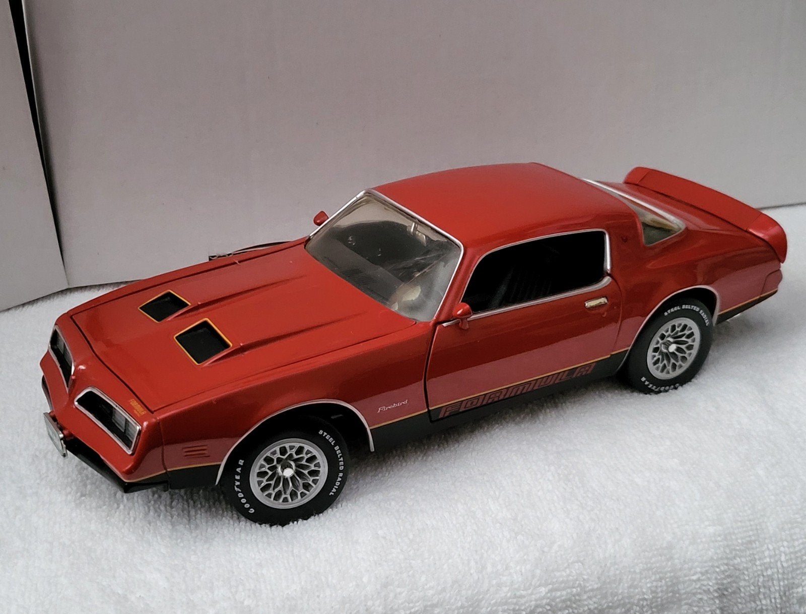 1977 Pontiac Firebird Formula modelauto 1/18 schaalmodel NM, Ophalen of Verzenden, Zo goed als nieuw, Auto, ERTL