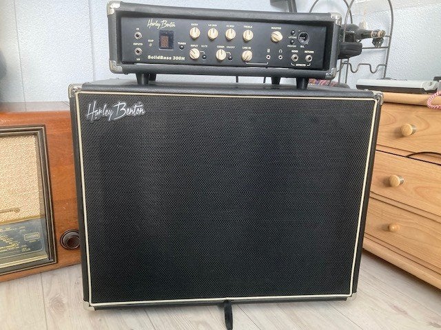 Basversterker met speaker, Ophalen, Zo goed als nieuw, Basgitaar, 100 watt of meer