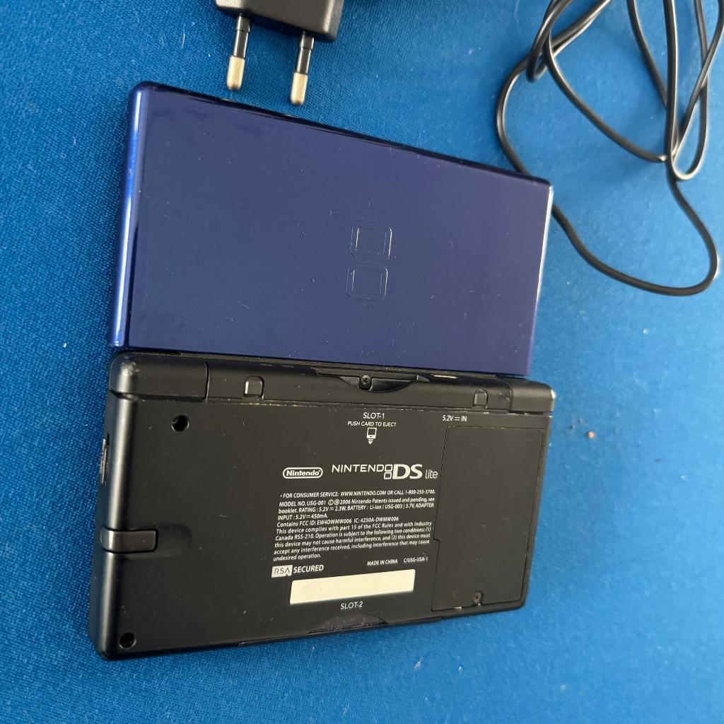 Nintendo DS Lite met games oplader stylus, Spelcomputers en Games, Spelcomputers | Nintendo DS, Blauw, Ophalen of Verzenden, DS Lite