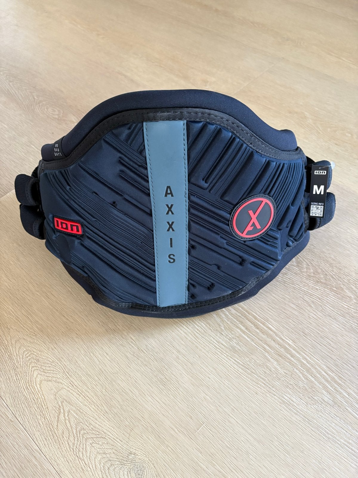 ION Axxis 4 Trapeze Maat M  nieuw, Watersport en Boten, Kitesurfen, Trapeze, Ophalen of Verzenden, 4 m² of minder, Geen board