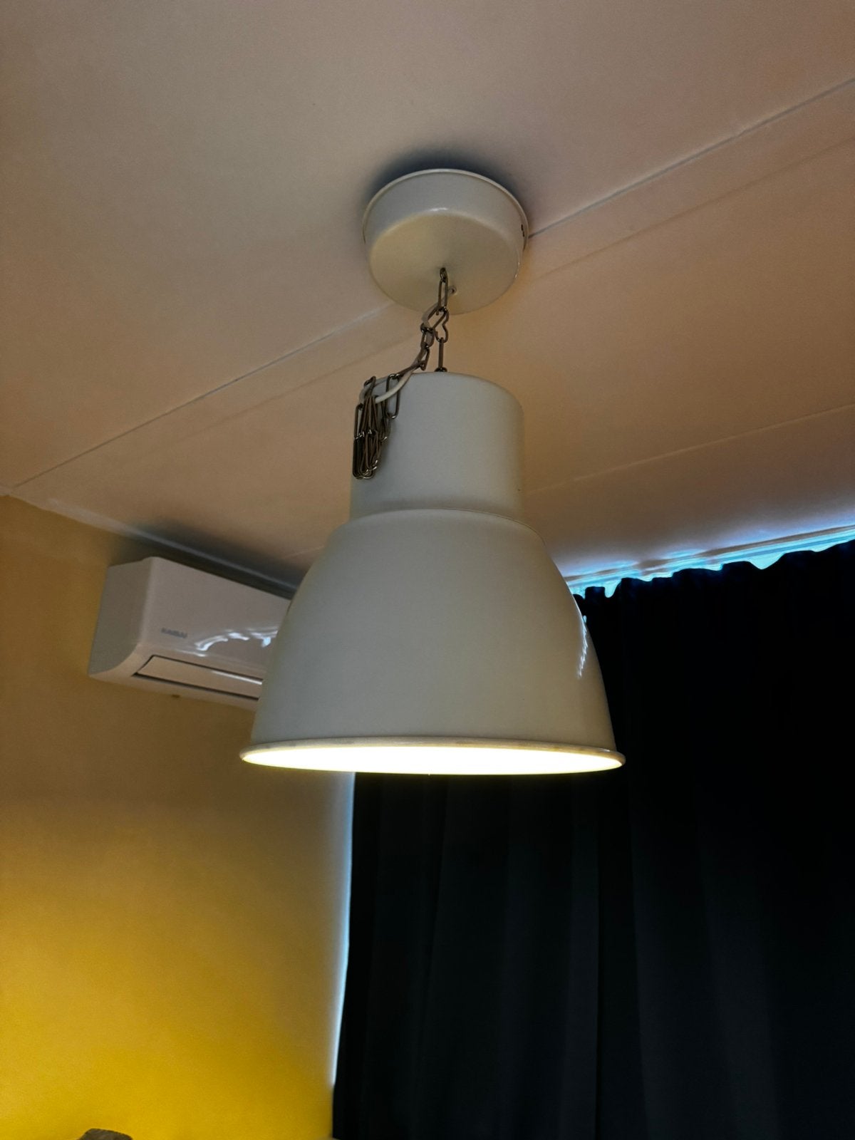 2 Ikea hanglampen van Hektar, Huis en Inrichting, Lampen | Hanglampen, Ophalen, Zo goed als nieuw